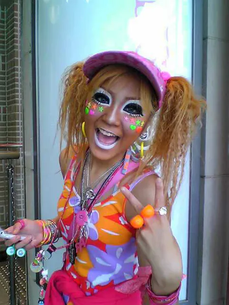 File:Ganguro Gyaru.webp