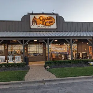Cracker Barrel Exterior
