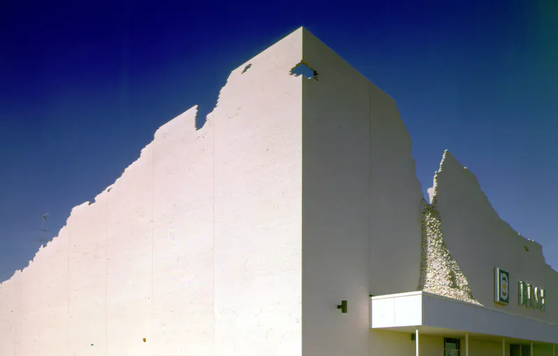 File:Indeterminate Facade.jpg