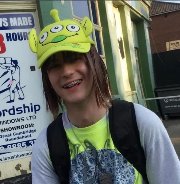 File:Bladee Alien Hat.png