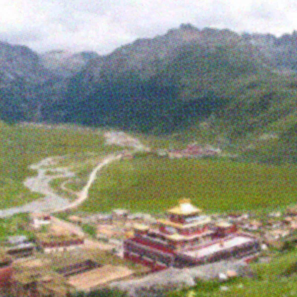 File:Dzogchen Monastery.png